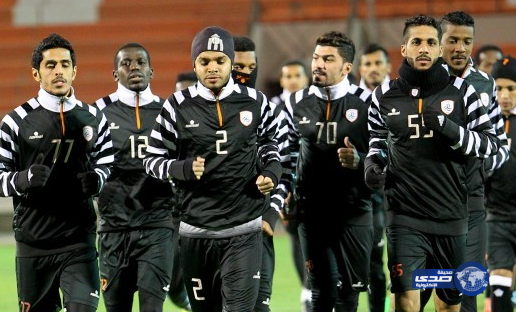 الشباب يؤدي تدريباته على فترتين إستعداداً لهجر