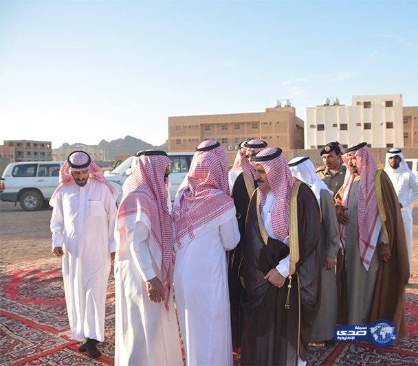 محافظ خيبر يقدم واجب العزاء لذوي الشهيد «طايع الرشيدي»