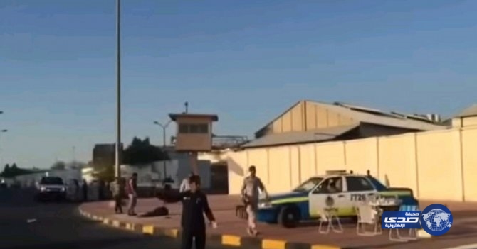 الكويت: ضبط مقيم وزوجته حاولا دهس رجال أمن
