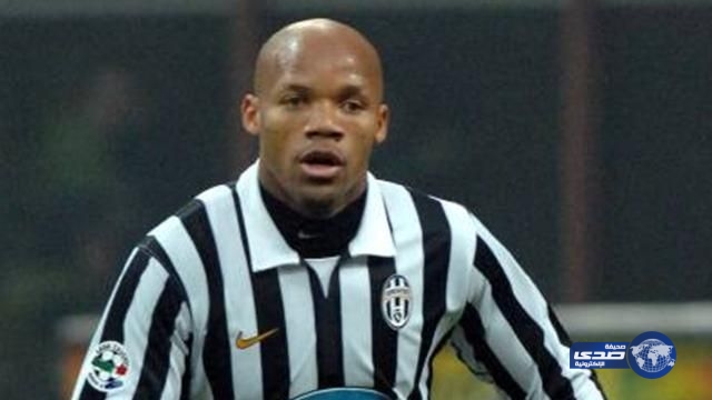 الفرنسي بومسونج يزور نادي الهلال ويلتقي اللاعبين(فيديو)‎