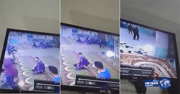 بالفيديو: لحظة تفجير داعشي نفسه في جامع ببغداد