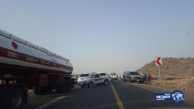 وفاة وإصابات إثر حادث مروري على طريق ثربان