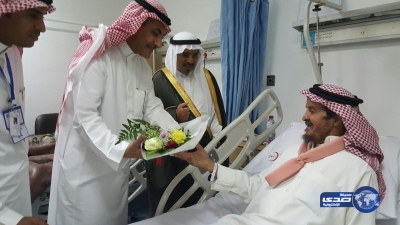 نائب وزير الصحة يتفقد مستشفى الزلفي ويعود المرضى المنومين