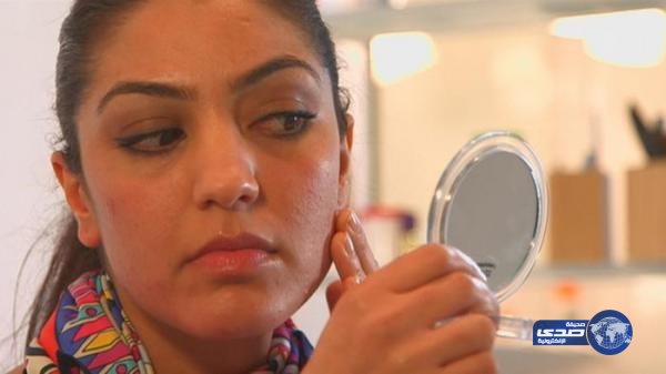 الهاتف الذكي والنظارة..أسباب غير متوقعة لحب الشباب