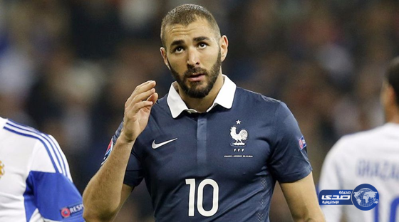 رئيس الوزراء الفرنسي يعارض عودة بنزيما الى المنتخب