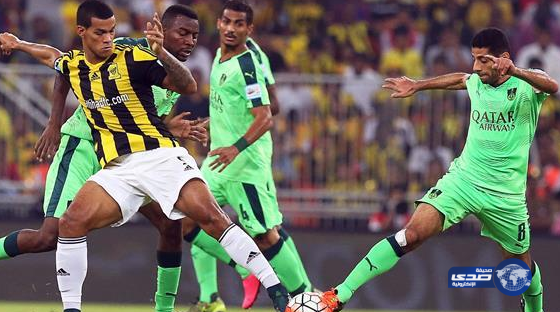 تيفو مشترك في ديربي جدة بعنوان “وطن نحميه”