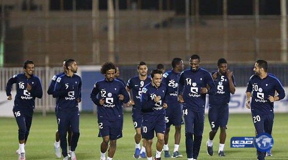 دونيس يتنفس الصعداء بعودة عطيف وديغاو للتدريبات الجماعية