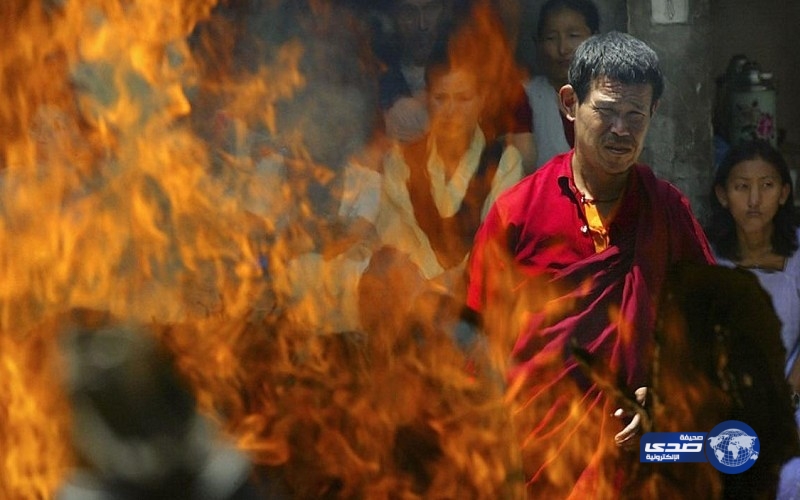 يحرق نفسه احتجاجاً على الحكم الصيني