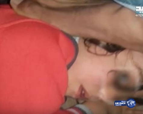 بالفيديو.. أب يجلد أطفاله بوحشية إنتقاماً من زوجته!