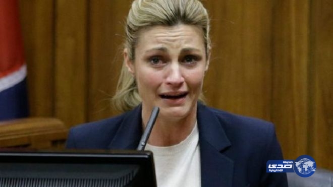 مذيعة تحصل على تعويض 55 مليون دولار بعد تصويرها عارية