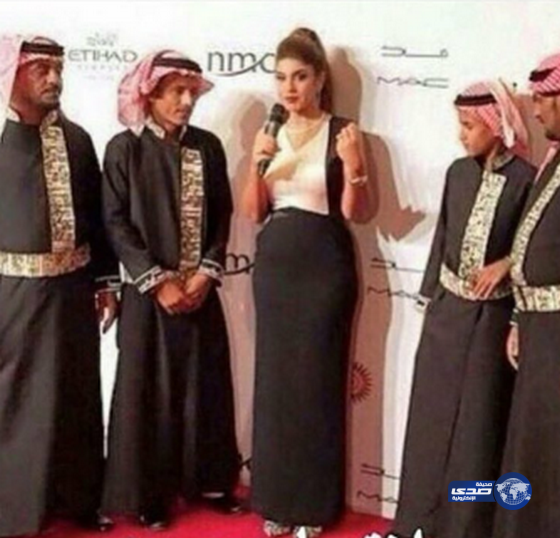 كل واحد عينه في جهه!..