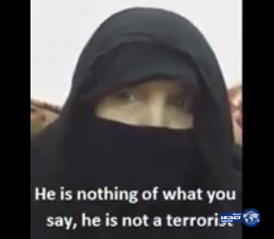 فيديو لوالدة السجين خالد الدوسري تتمنى فيه رؤية ابنها قبل أن يتوفاها الله