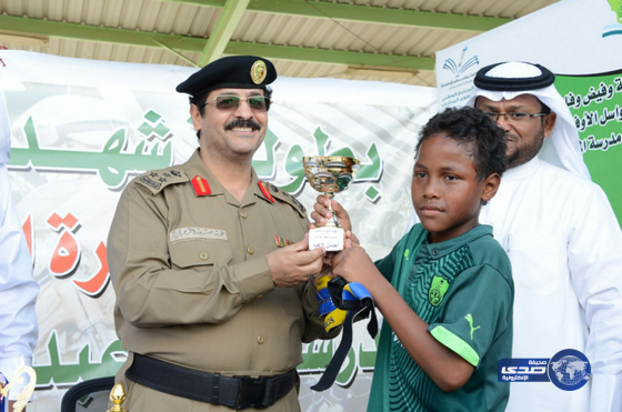 بالصور:مساعد مدير شرطة جازان يرعى ختام دورة “شهداء الواجب” لمدارس وسط جازان