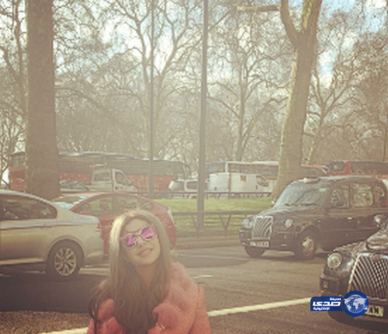 حليمه بولند في شوارع لندن..