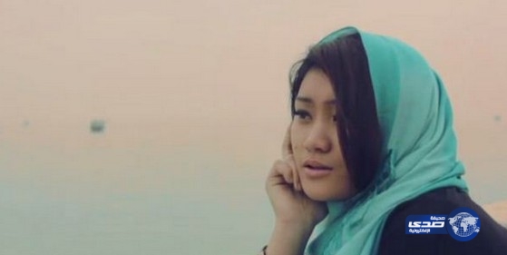 بالفيديو.. فلبينية تغني ترنيمة وداع للسعودية