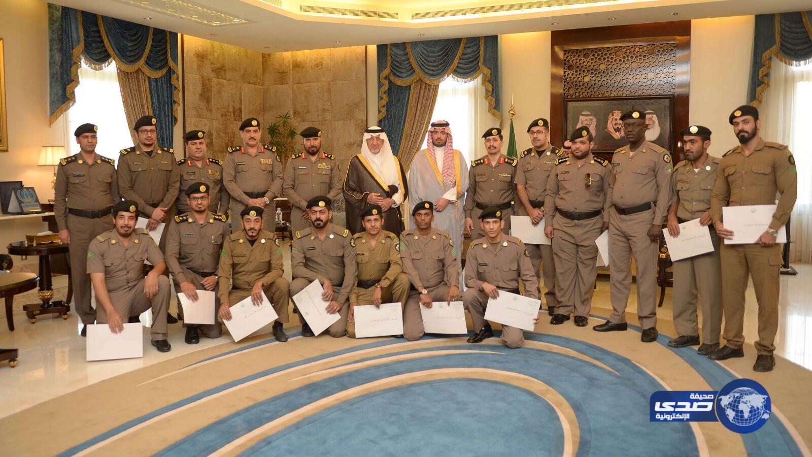 مستشار خادم الحرمين يكرم عددا من رجال الأمن