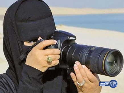 عدسة مصورة: المجتمع السعودي في طريقه للتقبل والانفتاح