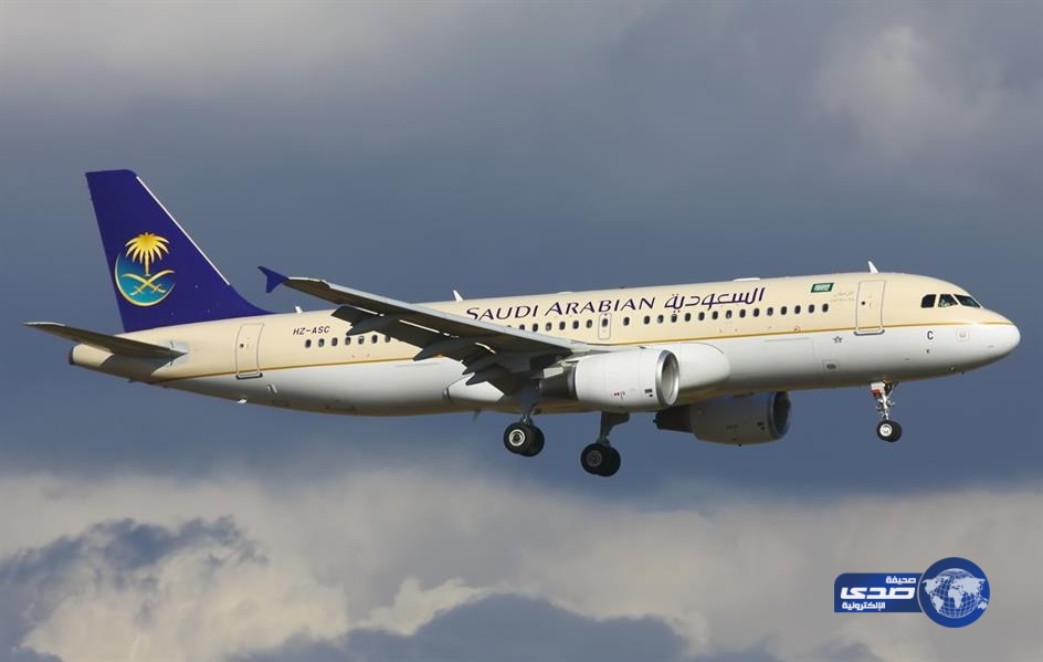 قائد طائرة للخطوط السعودية يعود إلى مطار القاهرة لإنزال راكب تحرش بمضيفة