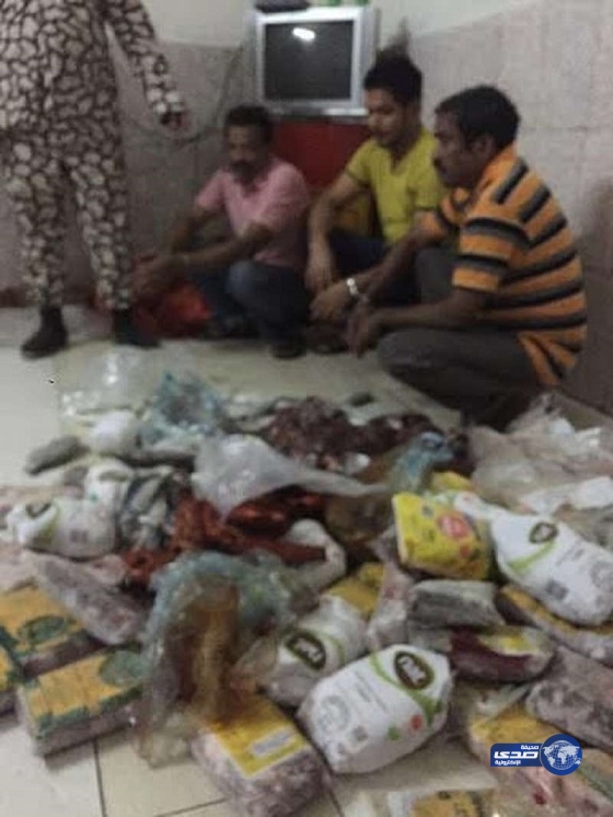 بالصور:ضبط عمالة آسيوية تخزن لحوم فاسدة بالطائف