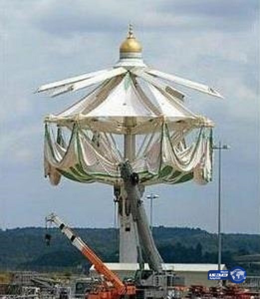 تركيب أكبر مظلات في العالم بالمسجد الحرام