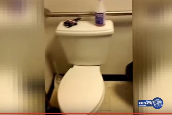 بالفيديو: في فضيحة جديدة… مطعم دومينوز يخزن عجينة البيتزا في دورات المياه