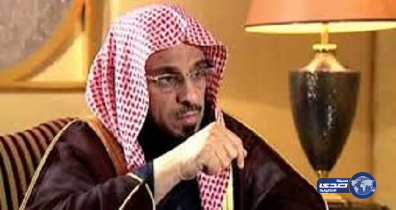 القرني يغادر المشفى