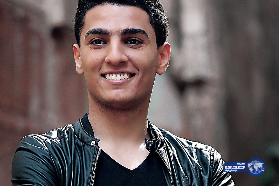 بالصورة.. محمد عساف مع عارضة إسرائيلية تثير ضجّة