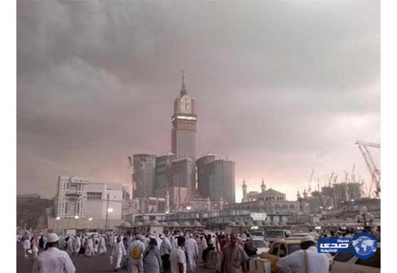 «مدني مكة» ينبه من أمطار متوسطة إلى غزيرة‎
