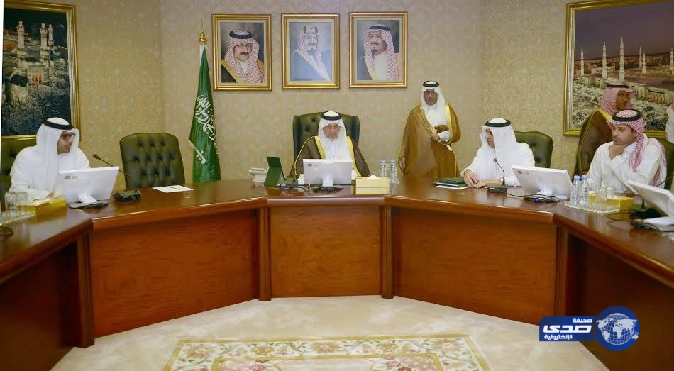 الفيصل” أجهزة خدمة ذاتية للتسهيل على مراجعي إمارة مكة‎