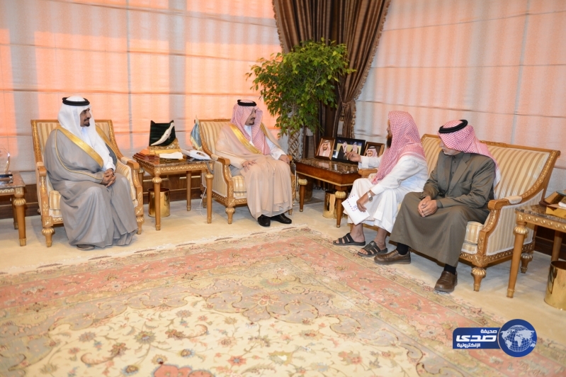 آل وشمه يتنازل عن قاتل ابنه دون مقابل..  وأميرعسير يستقبله