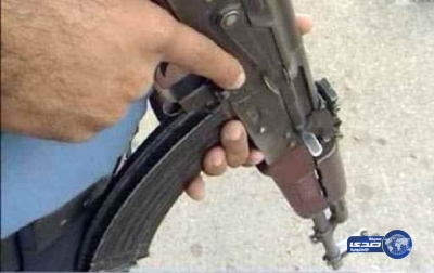 سعودي يقتل والدته خطأ خلال تنظيفه سلاحاً بعرعر