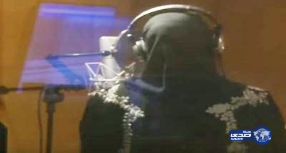 بالفيديو.. فنانة جمهورها تخطى الـ(3) ملايين: لن أكشف عن وجهي