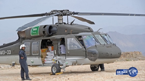 بالصور.. طيران الأمن يواصل توزيع سلال غذائية على قرى “تهامة قحطان” بعسير