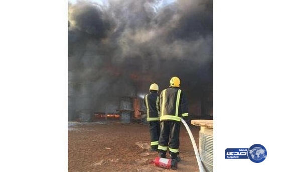 احتواء حريق اندلع في سكن عمال بـ “تبوك”