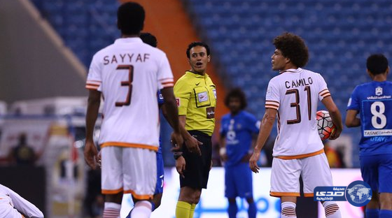 تعادل مثير يحسم قمة الهلال والشباب