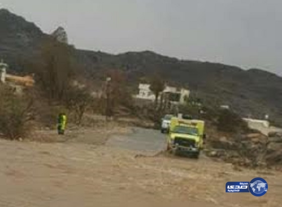 “مدني خميس مشيط” يباشر بلاغاً عن “طفل سوداني” جرفه السيل