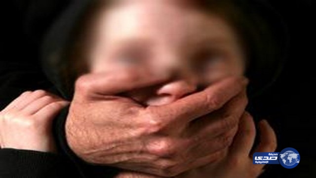 شاهدته زوجته وهو يغتصب ابنة الـ8 سنوات!