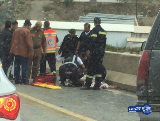 مصرع ثلاثة أشخاص وإصابة آخرين في حادث تصادم بالباحة