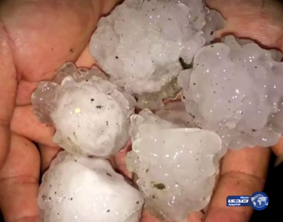 بالفيديو.. تساقط ثلوج فى حجم “بيض الدجاج” بجنوب غرب الصين