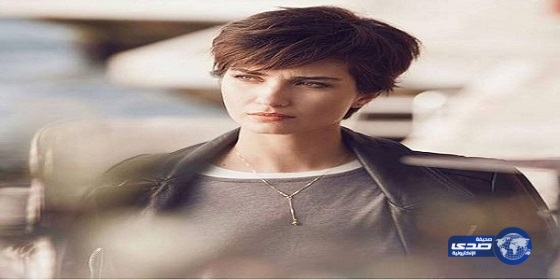 “توبا بويوكستين” تثير الإعجاب بـ”لوك” جديد