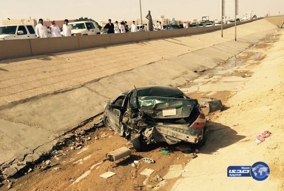 بالصور.. وفاة وإصابة 5 أشخاص جراء حادث مروري بالرياض