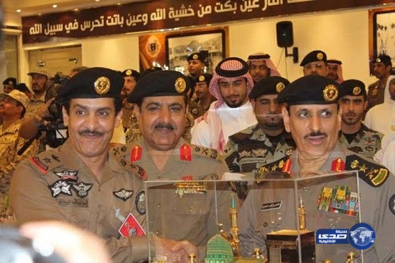 بالصور.. عروض عسكرية متنوعة في حفل تخريج طلبة الدورات التأهيلية بمكة والمدينة