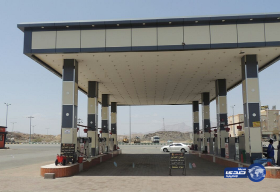 بالصور.. بلدية المجاردة تغلق 9 محطات وقود مخالفة