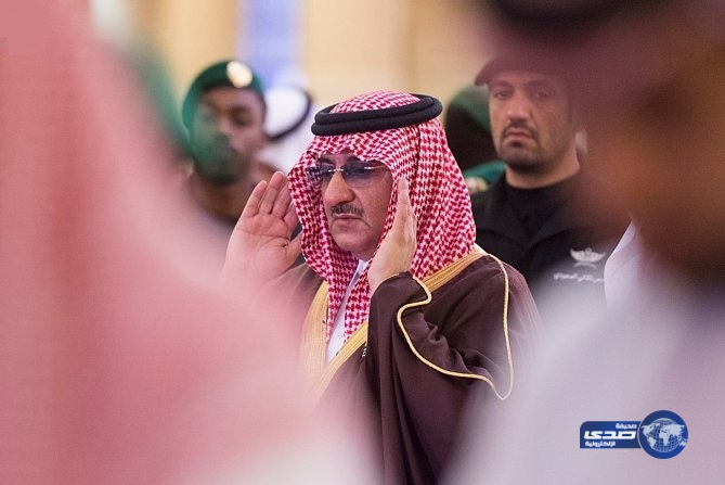 “صور” نائب خادم الحرمين يؤدي صلاة الميت على الأميرة سارة بنت سعود الكبير