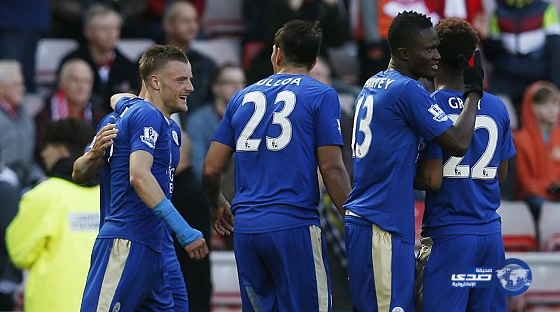 ليستر سيتي يتخطى سندرلاند بثنائية فاردي