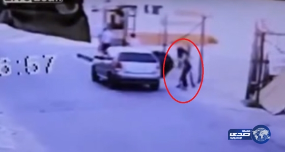 بالفيديو.. محاولة اختطاف فتاة في الشارع