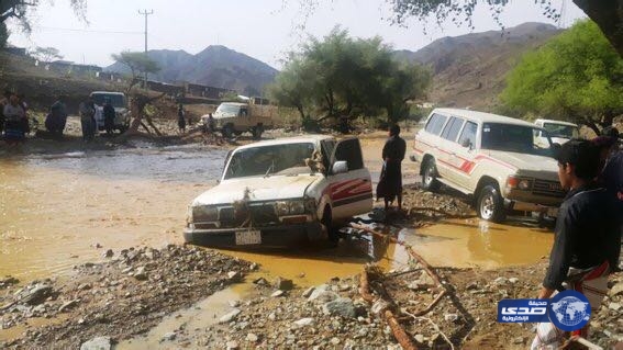 سيول جارفة بـ “وائلة” عسير تصرع 4 طالبات وسائقهن