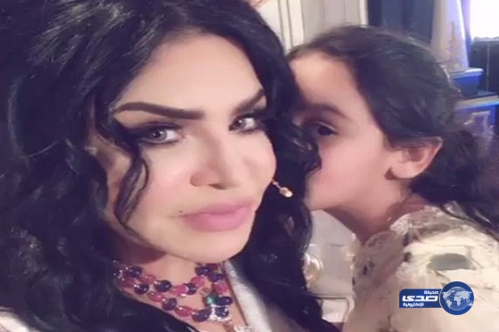 “فيديو قصير” لأحلام مع ابنتها يجذب رواد “تويتر”