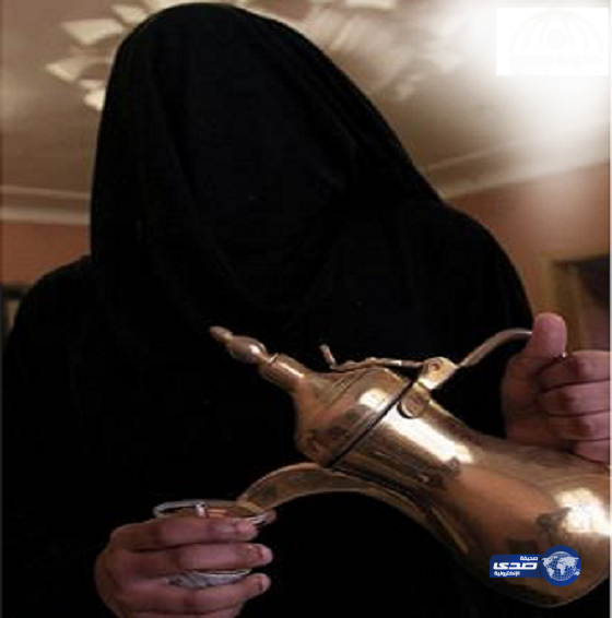 بعائد يصل إلى 300 ريال يومياً.. مواطنات يتجهن للعمل كــ”صبابات قهوة”