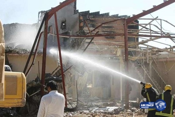 بالصور.. “مدني ينبع” يحتوي حريقاً بأحد قصور الأفراح